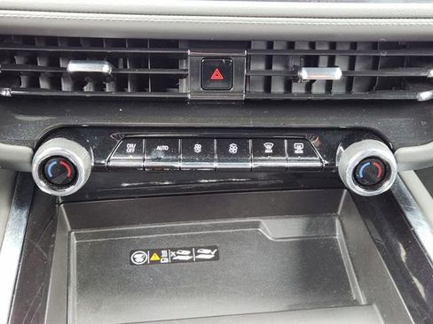 Used 2025 Chevrolet Tahoe LT image 18