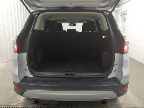 Used 2018 Ford Escape SE w/ Ford Safe & Smart Package AWD/4WD image 29