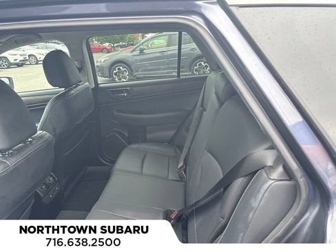 Used 2017 Subaru Outback 2.5i Limited AWD/4WD image 7