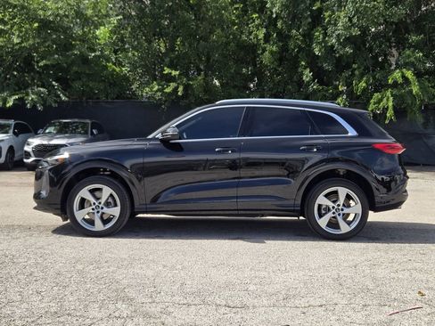 Certified 2025 Audi Q5 Premium Plus w/ Premium Plus AWD/4WD image 7