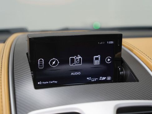 Used 2017 Aston Martin Vanquish Coupe image 45