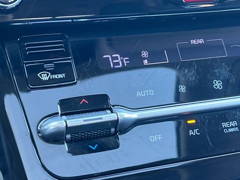 Used 2024 Kia Carnival SX Prestige image 30