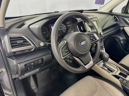 Used 2023 Subaru Forester AWD/4WD image 9