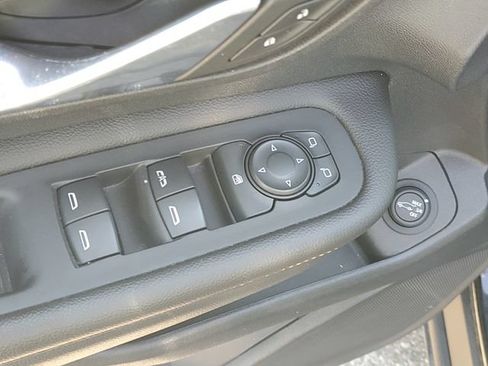Used 2021 GMC Terrain SLT AWD/4WD image 17