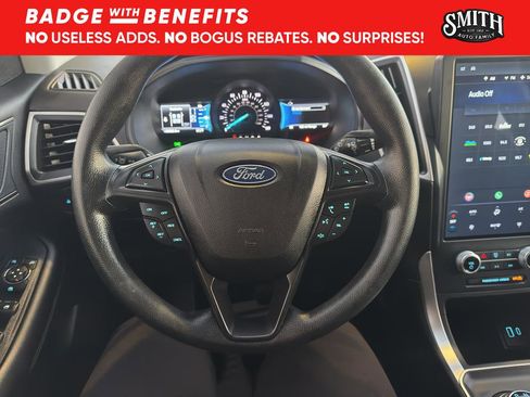 Used 2023 Ford Edge SE w/ Black Appearance Package image 13