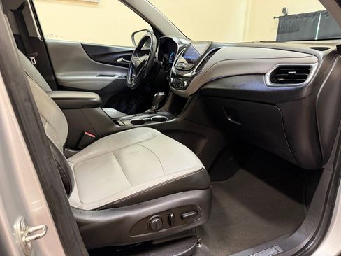 Used 2019 Chevrolet Equinox Premier FWD image 43