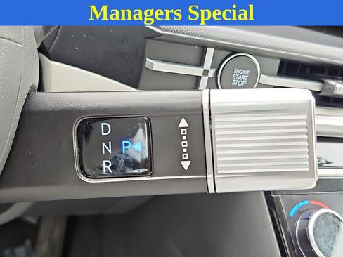 Used 2025 Hyundai Santa Fe SEL AWD/4WD image 14