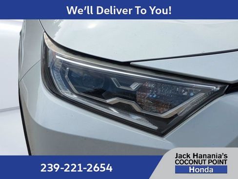 Used 2020 Toyota RAV4 XSE AWD/4WD image 10