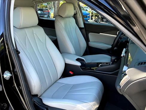Used 2025 Acura Integra image 9