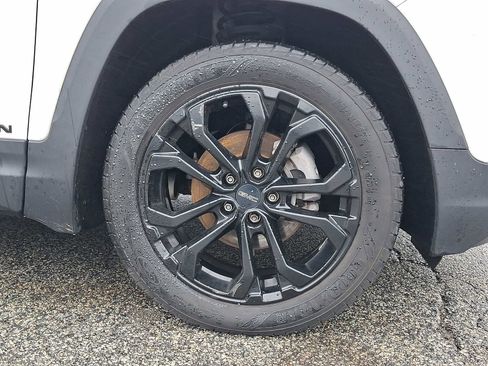 Used 2021 GMC Terrain SLT w/ Infotainment Package II image 8