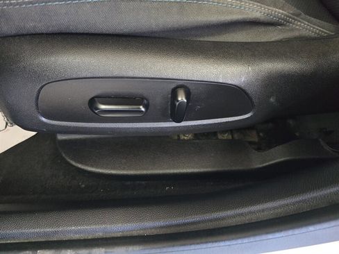 Used 2018 Chevrolet Cruze LT image 18