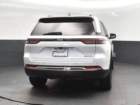 Used 2022 Jeep Grand Cherokee Limited image 7