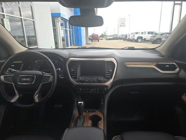 Used 2017 GMC Acadia Denali w/ Technology Package AWD/4WD image 8