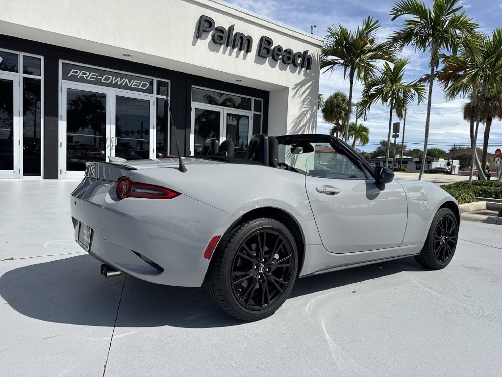 Used 2025 MAZDA MX-5 Miata Club RWD image 24
