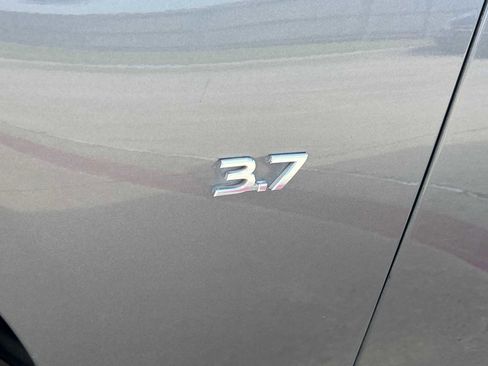 Used 2019 INFINITI Q70 L 3.7 w/ Sensory Package image 11