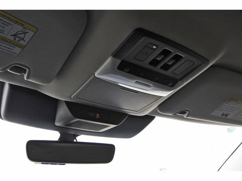 New 2026 Nissan Pathfinder SL w/ SL Premium Package (P04) FWD image 21