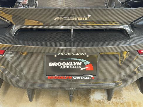Used 2019 McLaren 600LT RWD image 22