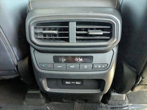 Used 2023 Honda Pilot EX-L image 16