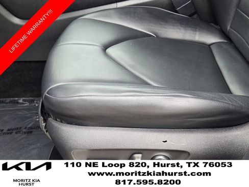 Used 2022 Toyota Highlander XLE FWD image 21