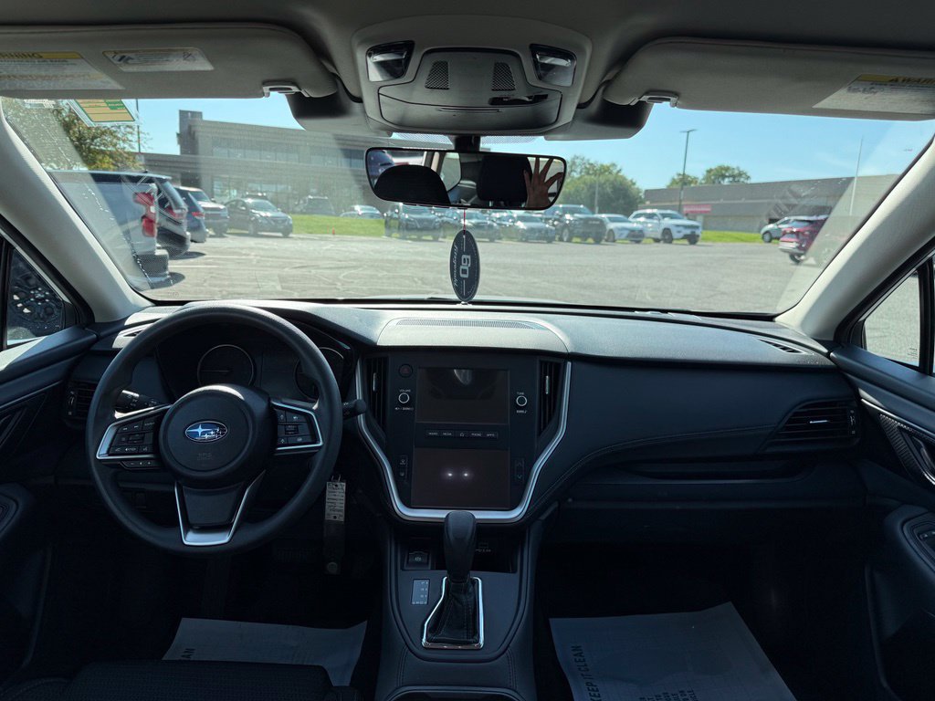 Used 2025 Subaru Outback AWD/4WD image 15