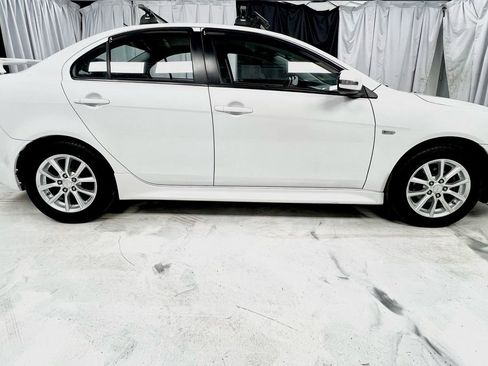 Used 2016 Mitsubishi Lancer ES image 4