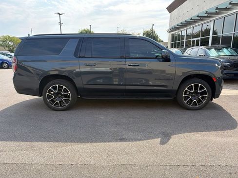Used 2021 Chevrolet Suburban RST w/ Luxury Package AWD/4WD image 4