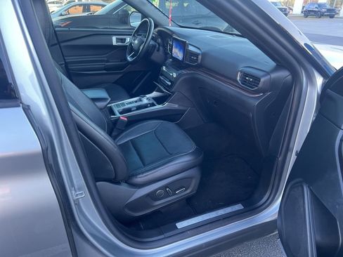 Used 2020 Ford Explorer Limited image 7