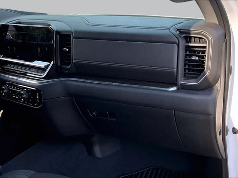 Used 2023 Chevrolet Silverado 1500 LT AWD/4WD image 19
