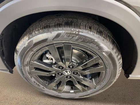 New 2026 Honda HR-V Sport image 11