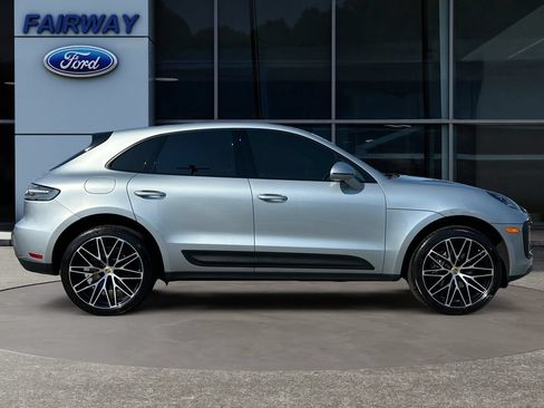 Used 2022 Porsche Macan AWD/4WD image 9