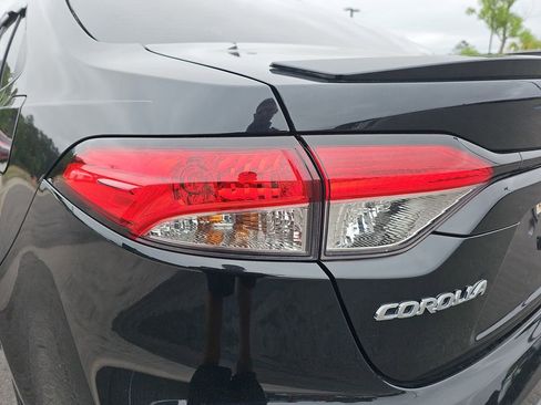 Used 2021 Toyota Corolla SE FWD image 37