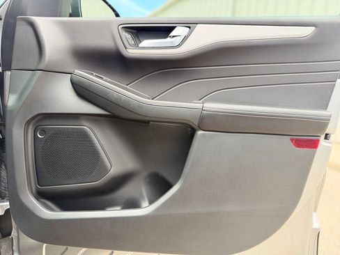 Used 2021 Ford Escape SEL w/ Technology Package FWD image 16