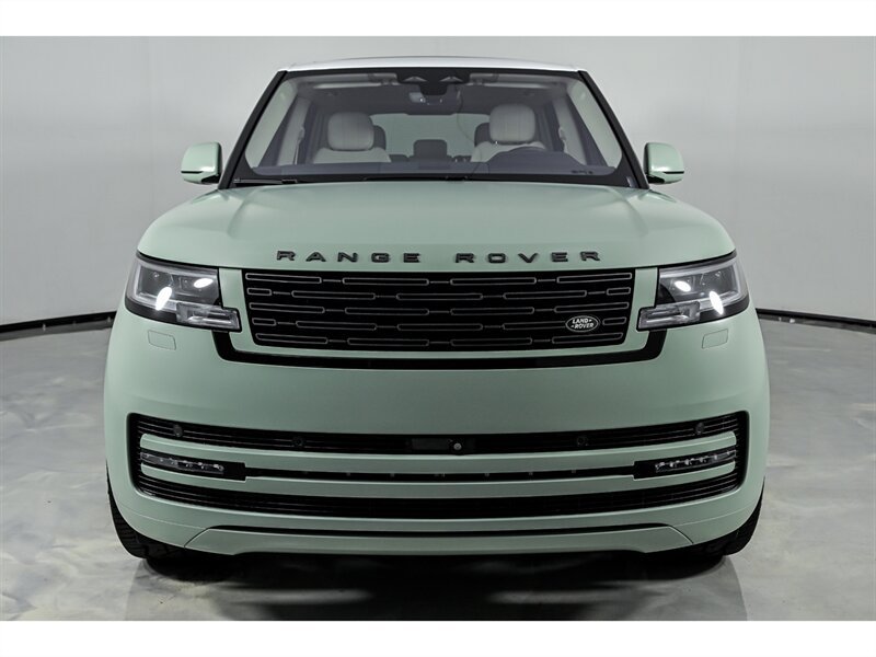 Used 2023 Land Rover Range Rover SE AWD/4WD image 4