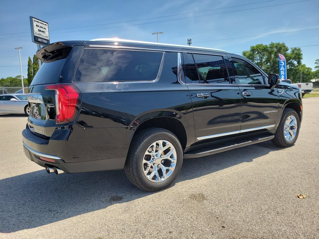 Used 2022 GMC Yukon XL Denali w/ Max Trailering Package AWD/4WD image 4