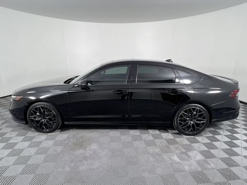 Used 2023 Honda Accord Sport image 9