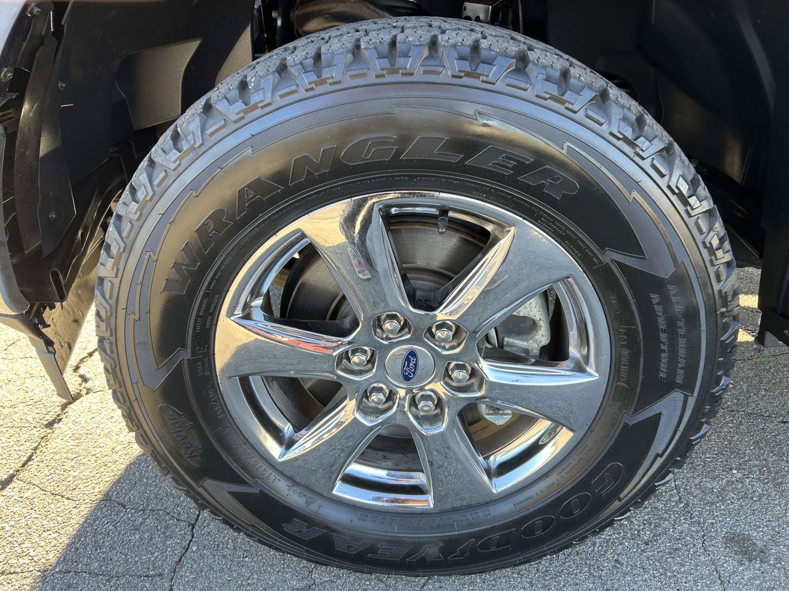 Used 2020 Ford F150 XLT w/ Equipment Group 302A Luxury AWD/4WD image 18