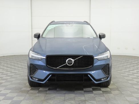 Used 2023 Volvo XC60 B5 Ultimate w/ Climate Package image 2