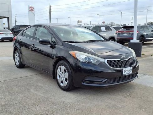 Used 2016 Kia Forte LX image 4