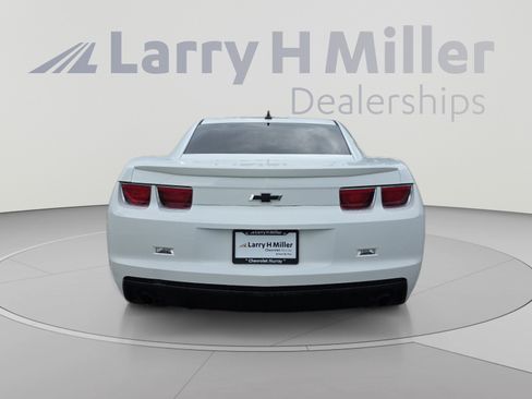Used 2013 Chevrolet Camaro LS RWD image 4