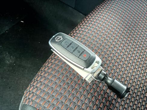 Used 2025 Nissan Kicks SR w/ SR Premium Package FWD image 15