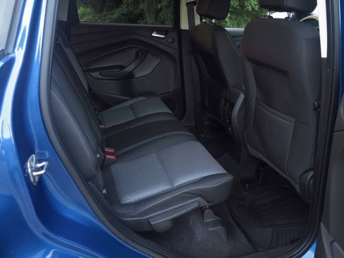 Used 2017 Ford Escape SE w/ Equipment Group 201A AWD/4WD image 33