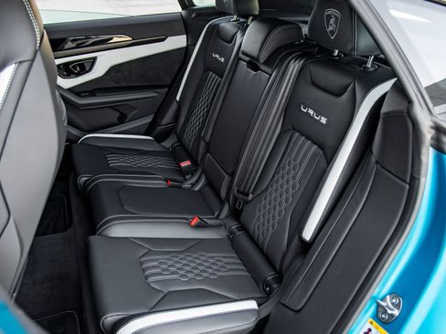 Used 2024 Lamborghini Urus S AWD/4WD image 42