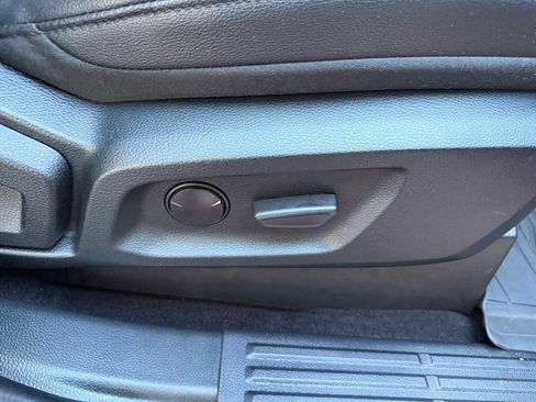 Used 2022 Ford Ranger Lariat w/ Equipment Group 501A High image 9