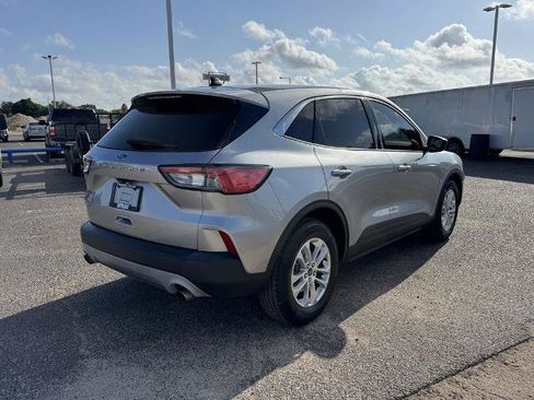 Certified 2022 Ford Escape SE w/ Convenience Package FWD image 3