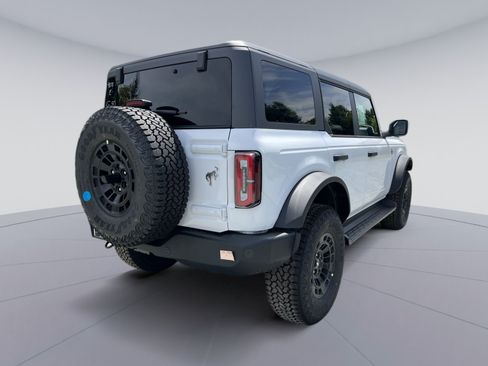 New 2026 Ford Bronco Outer Banks w/ Sasquatch Package AWD/4WD image 7