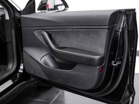 Used 2019 Tesla Model 3 Long Range RWD image 47