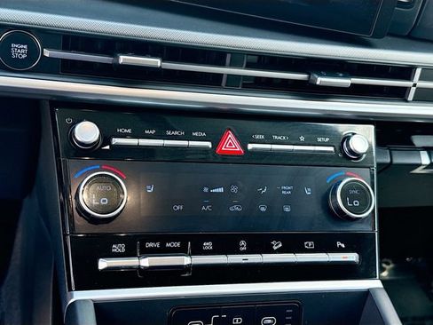 Certified 2025 Hyundai Santa Fe XRT AWD/4WD image 15