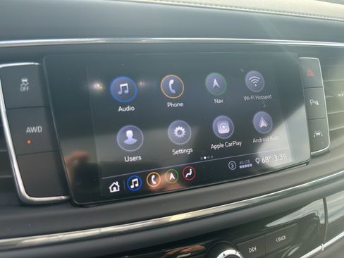 Used 2020 Buick Enclave Premium w/ Sun and Sites Package image 18