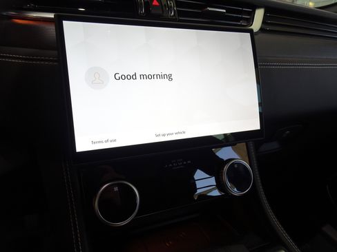 New 2025 Jaguar F-PACE R-Dynamic S image 21