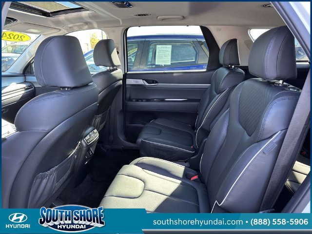 Used 2024 Hyundai Palisade SEL w/ Premium Package AWD/4WD image 12